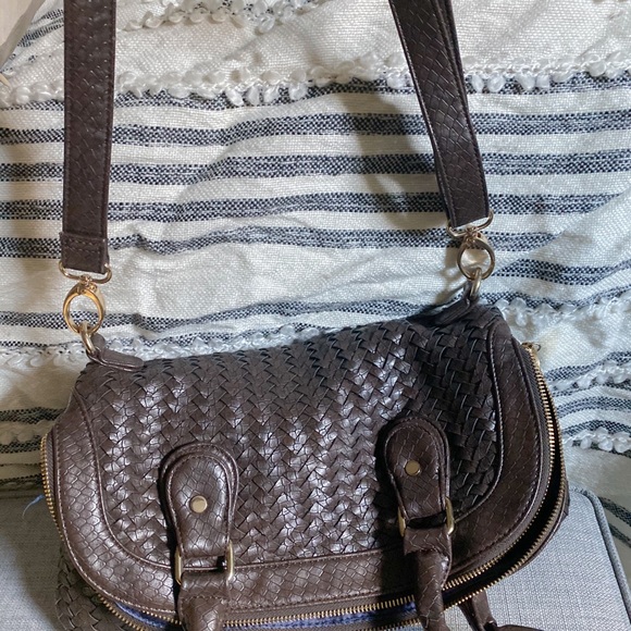 Floppy Woven Leather Bag - Picture 2 of 4